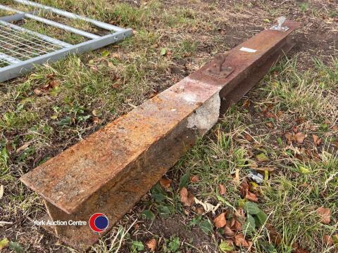 RSJ gate post with hangings
