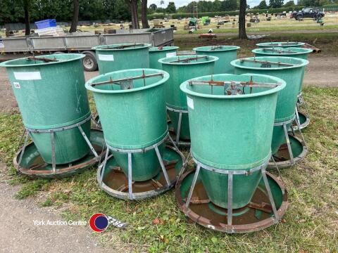 10 x Osborne big wheel pig feeders