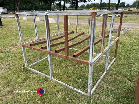 Calf feeder