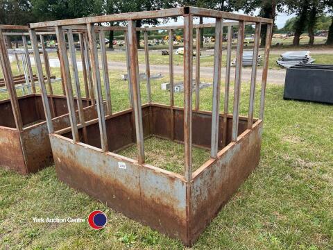 Cow feeder