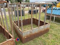 Cow feeder - 2