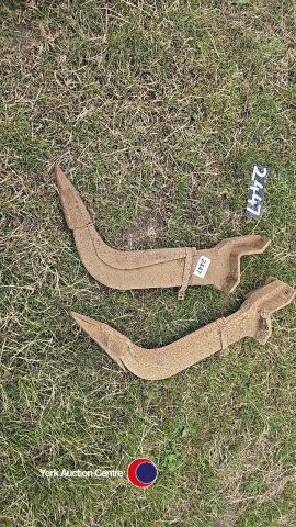 2 x McConnel Shakerator legs