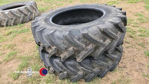 2 x 420/85R34 tyre