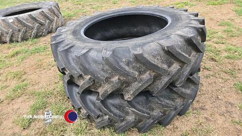 2 x 420/85R34 tyre