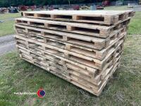 20 x large 8 x 4 pallets with ply top ideal for livestock barrier, lambing pens, cladding, splitting sheds - 4