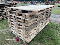20 x large 8 x 4 pallets with ply top ideal for livestock barrier, lambing pens, cladding, splitting sheds - 3