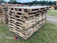 20 x large 8 x 4 pallets with ply top ideal for livestock barrier, lambing pens, cladding, splitting sheds - 2
