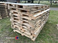 20 x large 8 x 4 pallets with ply top ideal for livestock barrier, lambing pens, cladding, splitting sheds - 4