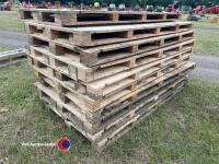 20 x large 8 x 4 pallets with ply top ideal for livestock barrier, lambing pens, cladding, splitting sheds - 3