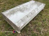 Pig feeder