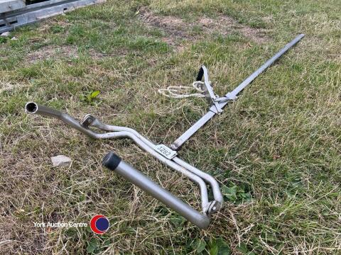 Vink calving jack c/w ropes, has had little use