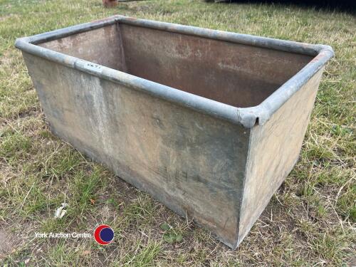 Galvanised planter/trough