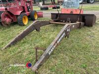 David Brown front loader c/w bucket and muck fork - 3