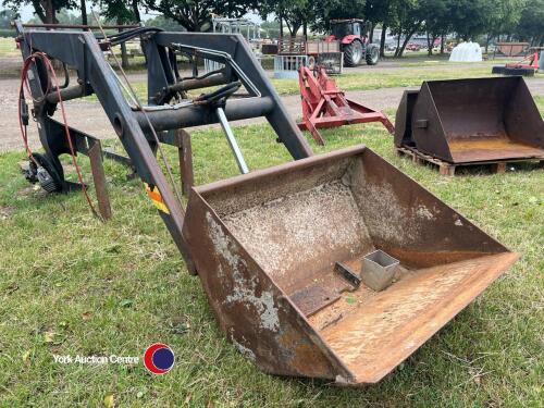 Kellve 2-11 front loader previously fitted to ford 4000