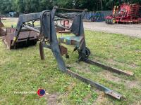 Kellve 2-11 front loader previously fitted to ford 4000 - 3