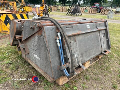 Skidsteer sweeper collector