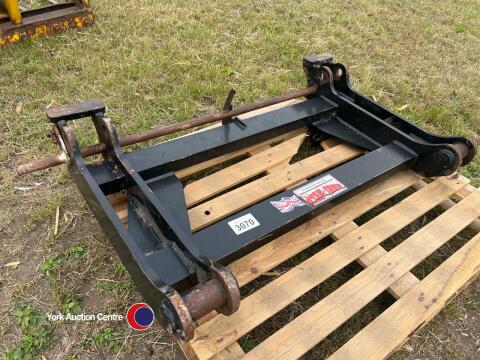 Agriweld loader adapter plate, JCB to Q fit