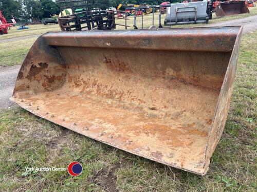 Manitou strong 7ft 6in forklift bucket