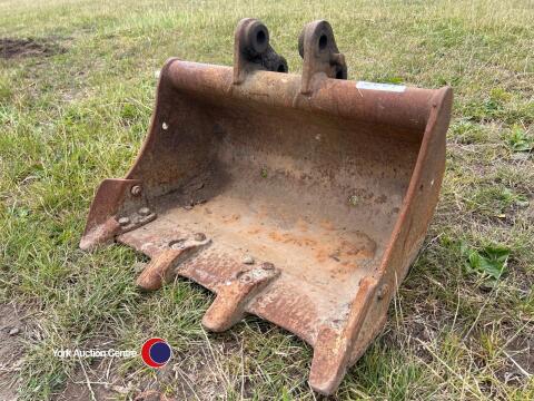 Digger bucket