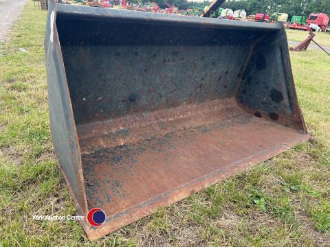 5ft Quickie loader bucket c/w Quickie Euro brackets