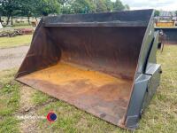 Large toe tip bucket to fit telehandler - 2