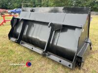 Large toe tip bucket to fit telehandler - 4
