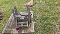 Renault/Claas pick up hitch - 3