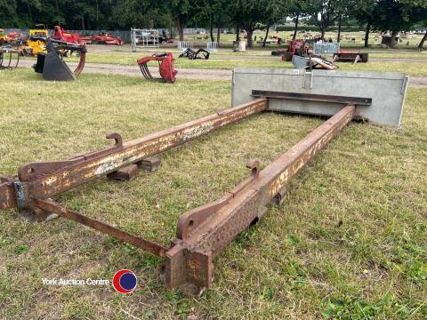 Grain pusher with JCB brackets or fork lift tine mounting