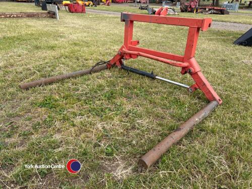 Set of bale nippers on Euro brackets