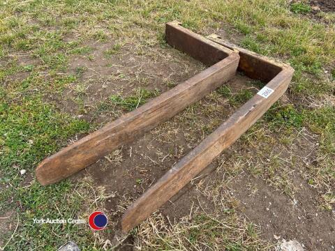 Forklift tines