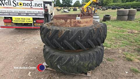 Stocks dual wheels