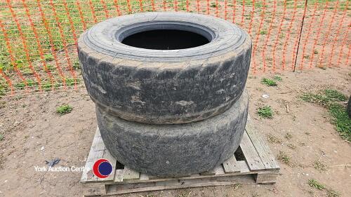 2 x 385/65 R22.5 tyres