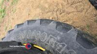 2 x 380-85-30 and 2 x 380-90-46 on JD wheels - 4
