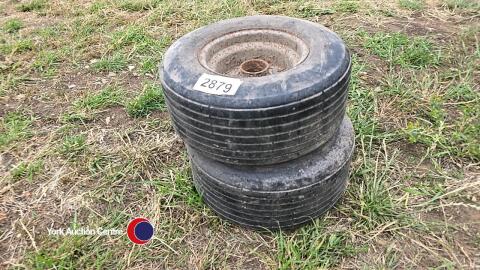 Pair of haybob wheels