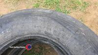 2 x 315/80 R22.5 tyres - 3