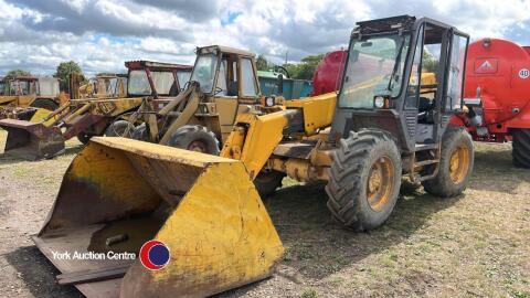 JCB 525-58 Farm Special telehandler. Recently had full service, filters and oils replaced, inc wheel hubs etc. Has hydraulic tow hitch and hose hydraulic attachment/lever for a grab on the front and powerful with turbo. Manual gearbox. Comes with forks a
