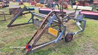 Cooks flat 8 bale sledge, hydraulic opening door
