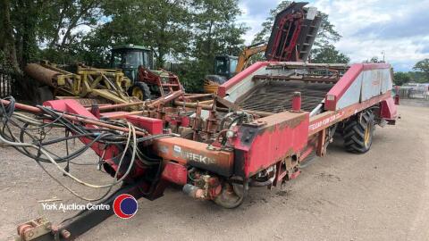 Reekie two row potato harvester