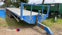 33ft tri axle bale trailer. Super single wheels. Hydraulic brakes