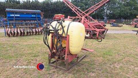 Hardi sprayer