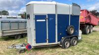 Ifor Williams 505 hunter blue horsebox, partition with breast bars for 2 horses, good tyres, tows lovely - 2