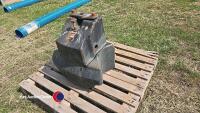 New Holland 450kg weight - 2