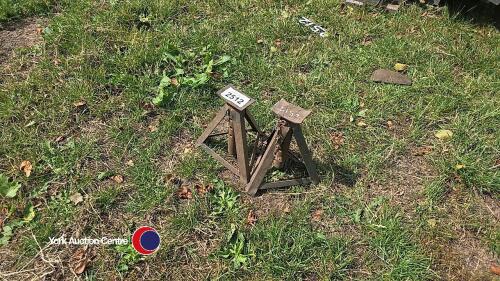Pair of axle stands