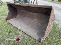 Tractor bucket