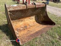 Digger bucket