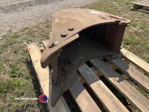 Digger bucket