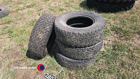 4 x BF Goodrich 265/70 R16 tyres