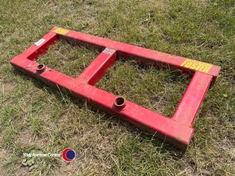 Foster bale spike, no brackets, needs work