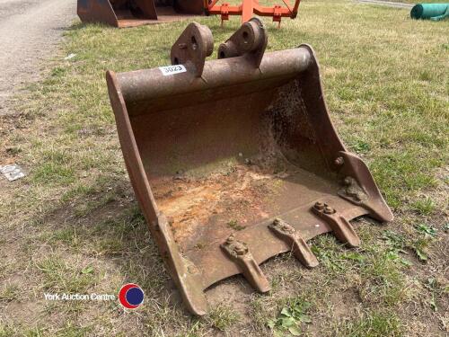 Digger bucket