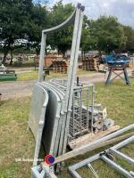 Bateman fixed sheep handling system, will hold 250 adult sheep - 6